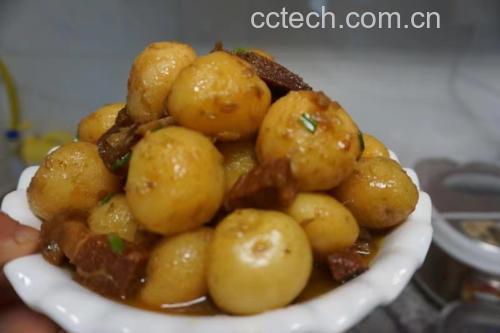 扁豆炖土豆成品图