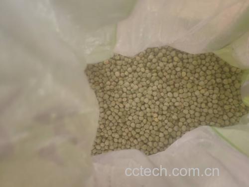 展示老豌豆浸泡前后对比图,清晰呈现泡发效果 老豌豆泡发过程