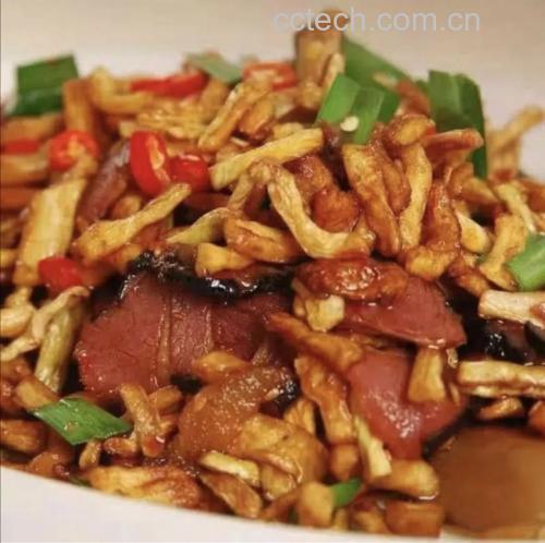 松花菜炒肉丝成品图
