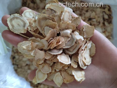 展示铁皮枫斗与西洋参一起泡水的方法与步骤,强调科学冲泡方式 铁皮枫斗西洋参泡水示意图