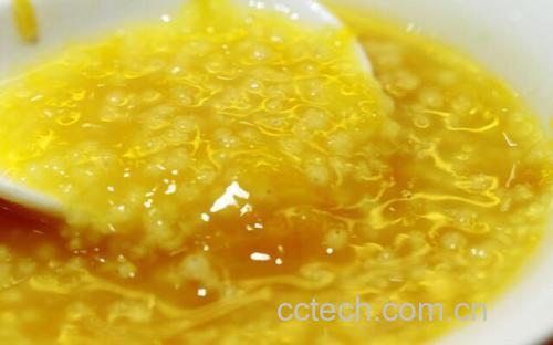 红枣香蕉燕麦粥,营养丰富,适合早餐食用 红枣香蕉燕麦粥成品图