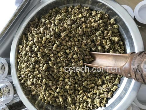 铁皮石斛与西洋参泡茶场景:展示两种药材共同冲泡的画面 铁皮石斛与西洋参泡茶场景