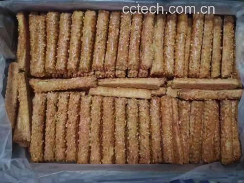 展示金黄色、酥脆的南瓜籽成品 香烤南瓜籽成品图