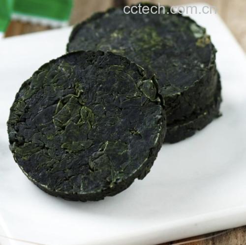 展示海带与豆腐、瘦肉等食材搭配的健康菜肴 海带与多种健康食材搭配制作的家常菜
