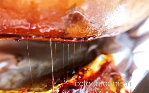 用烟薯25号制作的红薯奶昔与红薯小圆子甜品,展现其在美食创作中的多样性与高级感 烟薯25号甜品图