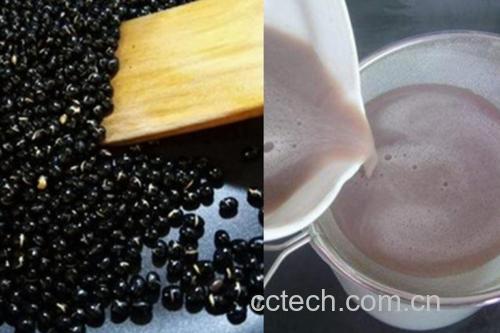 厨房操作台上展示黑豆豆浆制作全过程:从左至右分别为干黑豆、泡发12小时后的黑豆、破壁机研磨过程、过滤豆渣、煮沸后的成品豆浆,配有文字标注关键步骤时间节点和温度提示 家庭自制黑豆豆浆流程图解