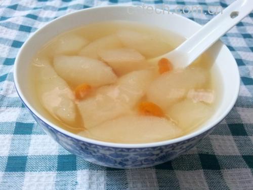 冰糖枇杷炖雪梨成品图