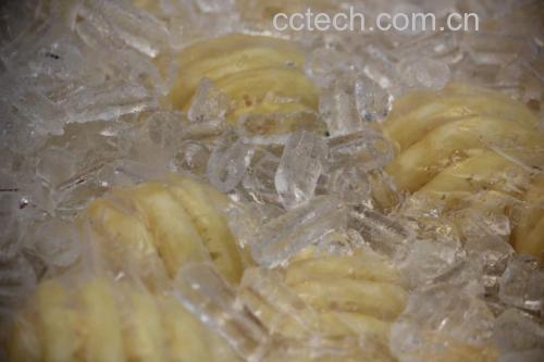 荔枝与夏日清凉饮品搭配图