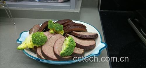 西兰花木耳翻炒过程图