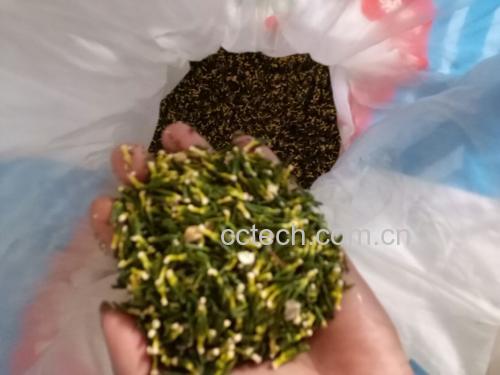 展示干莲子泡发后与其他食材一起炖煮的过程,突出其软糯口感和营养价值 干莲子烹饪示意图