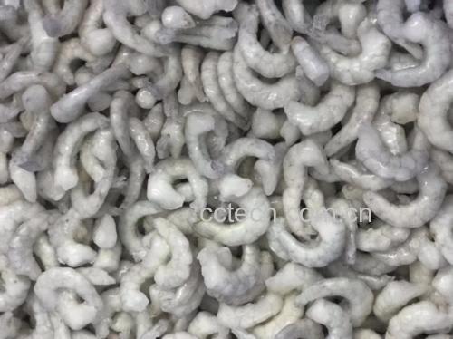 新鲜白菜与去壳虾仁在锅中翻炒,散发出诱人香气 白菜与鲜虾搭配烹饪展示图