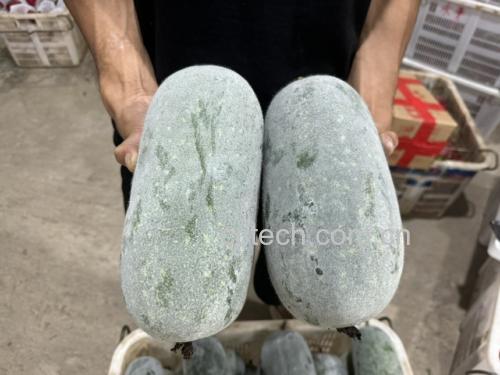 冬瓜饺子馅正在搅拌的画面,食材混合均匀 冬瓜饺子馅搅拌图