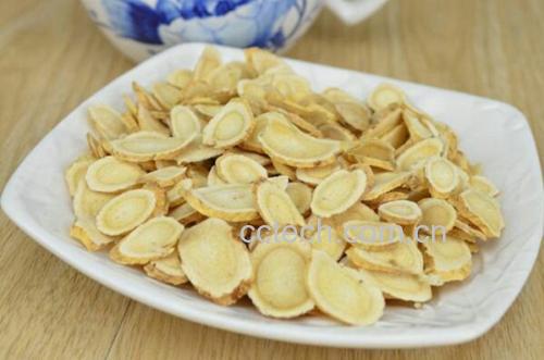 杜仲与黄芪干品对比图
