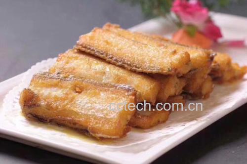 金黄酥脆的香煎带鱼,保留银脂层,外酥里嫩,香气扑鼻 香煎带鱼成品图