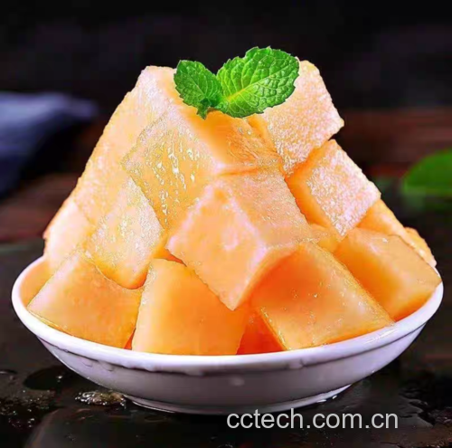 哈密瓜奶昔制作图
