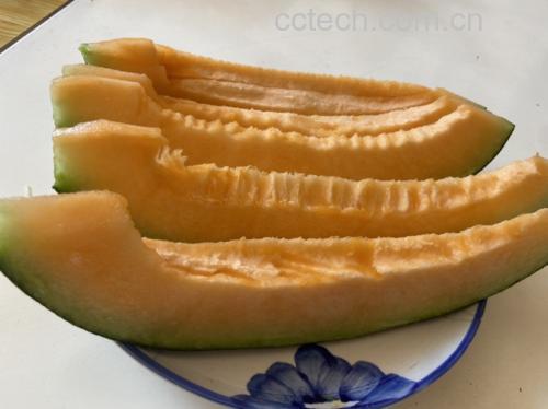 哈密瓜凉拌虾仁成品图