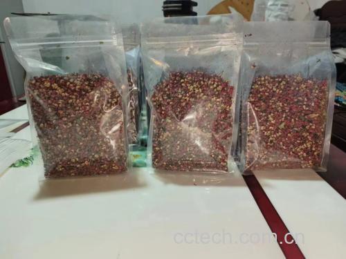 展示市场上的花椒根成品包装,标签清晰可见,背景为中药材柜台或电商平台页面 花椒根成品包装示意图