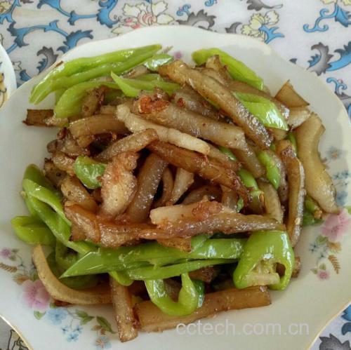 线椒炒里脊肉成品特写