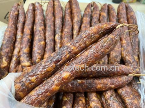 香肠切片摆盘与多种烹饪成品图