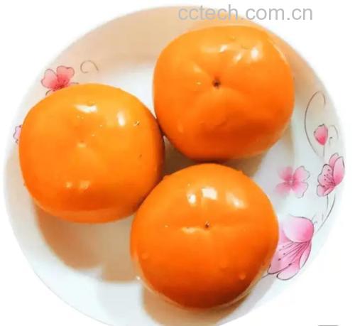 甜柿在阴凉通风处单层摆放