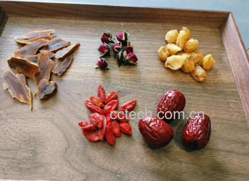 石斛花旗参煲白鸽食材准备