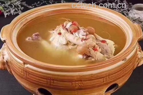 人参炖鸡汤