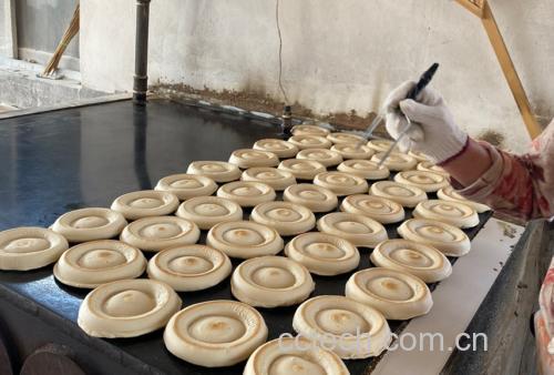 火烧蚕豆制作过程