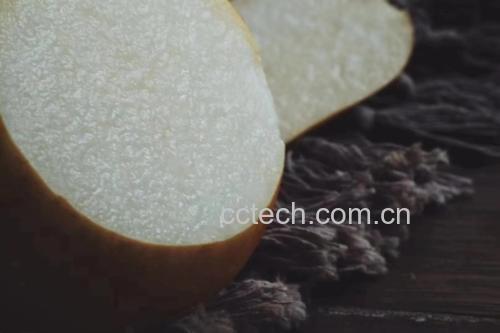 切开的秋月梨横截面