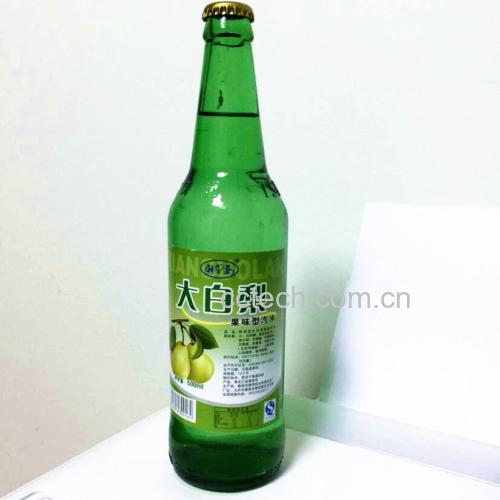 消费者在超市专柜选购白梨叶代用茶产品,货架标签清晰显示“地理标志保护产品”“绿原酸≥3.0mg/g”“执行标准:Q/HLJ 0001S”及河北省农产品质量安全追溯二维码