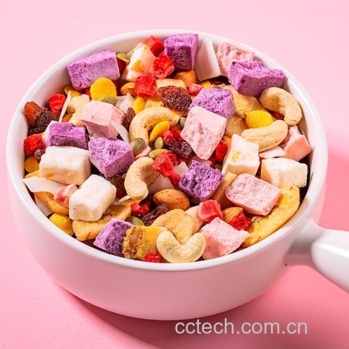 骏枣与坚果混合食用场景