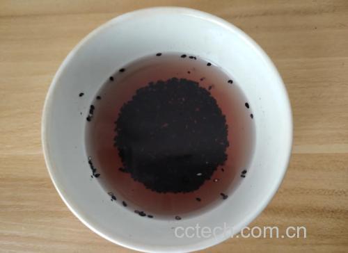 蒸煮过程中黑糯玉米掉色实验图