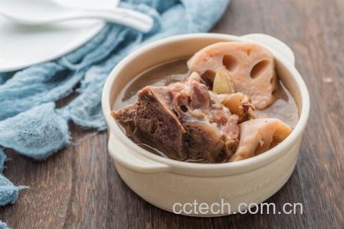 莲藕不同烹饪方式成品对比图