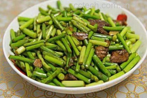 蒜薹炒土豆成品特写