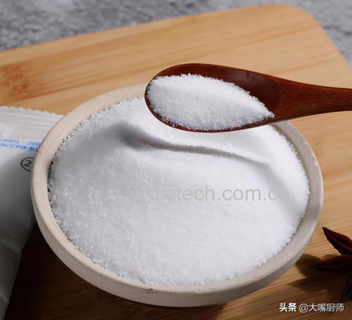 高丽参玉竹雪梨膏挂勺测试特写