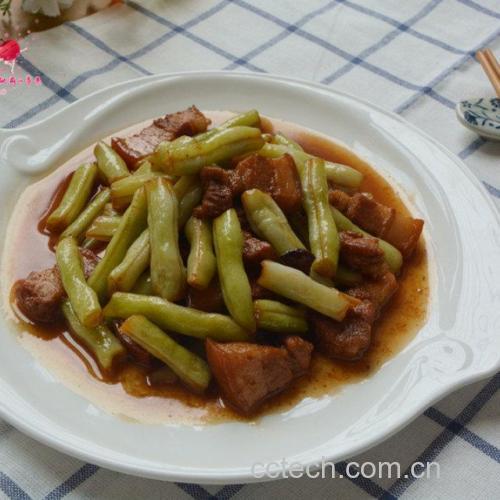 成品白不老炒肉特写