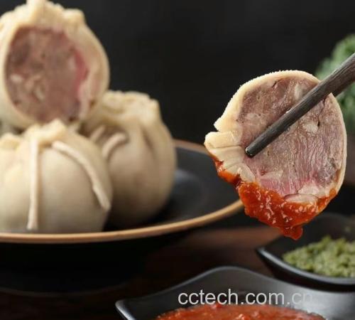 红椒馄饨包制过程图