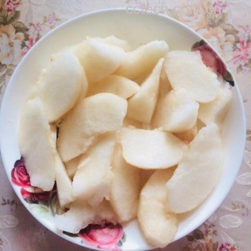 酸梨制作选材与清洗步骤