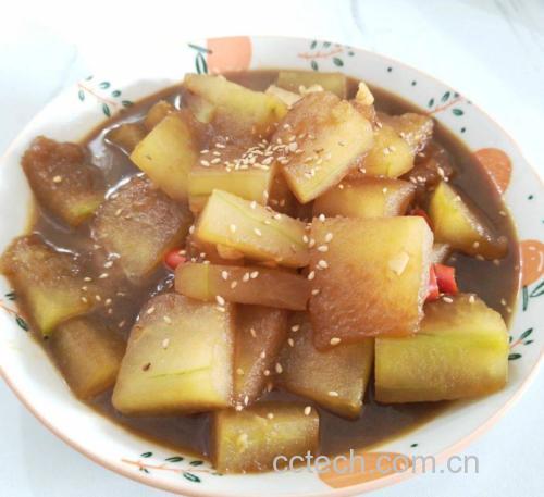 清炒一串铃冬瓜出锅瞬间