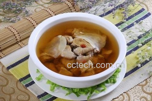 松茸炖鸡汤成品特写