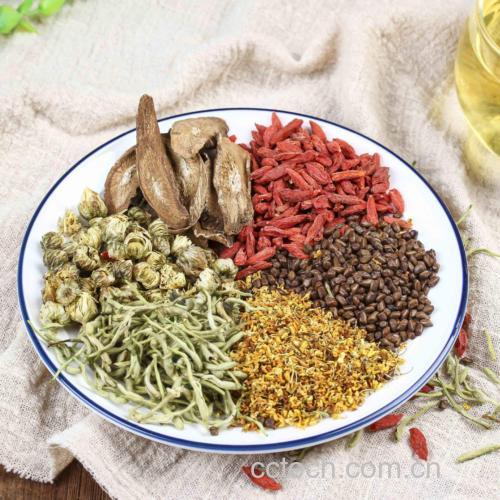 金丝皇菊决明子枸杞茶原料特写拼图