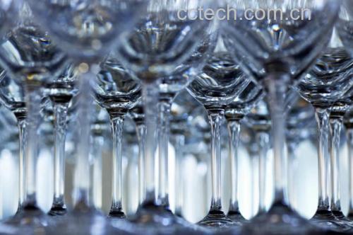 成品草莓奶油酒酿冻芝士杯全景展示