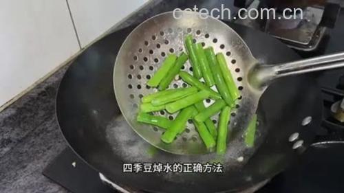 焯水过程图