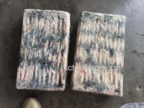 清蒸鱿鱼配蔬菜的健康食谱图