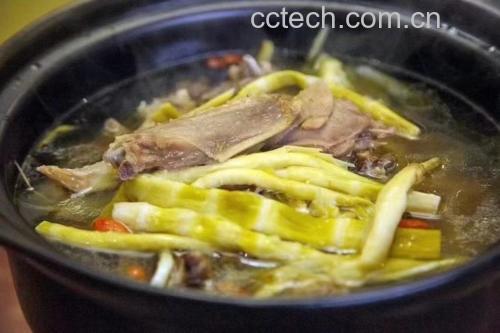 竹笋炖鸡汤