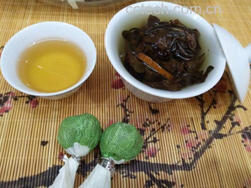 玫瑰柠檬陈皮茶冲泡过程