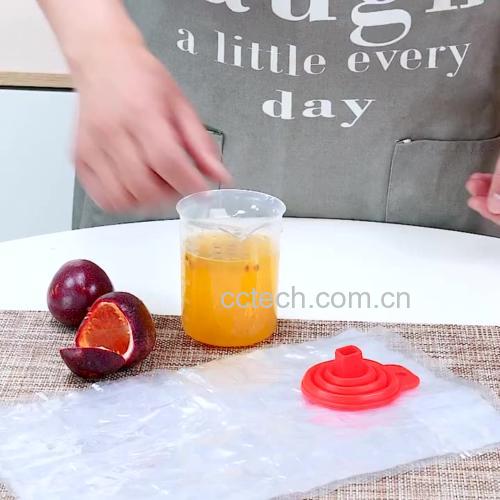 百香果饮品制作步骤示意图