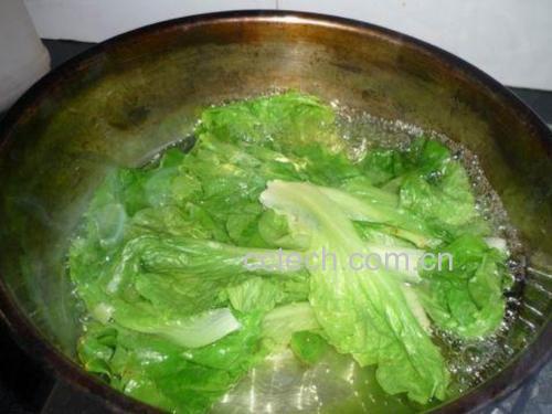 生菜焯水后过凉水