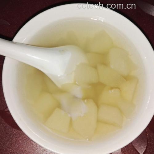 梨与红枣生姜炖煮场景