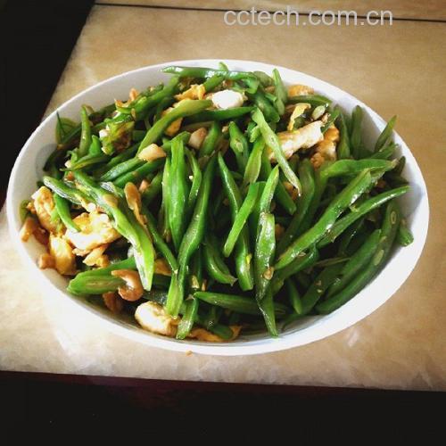 毛豆炒鸡蛋的成品菜肴