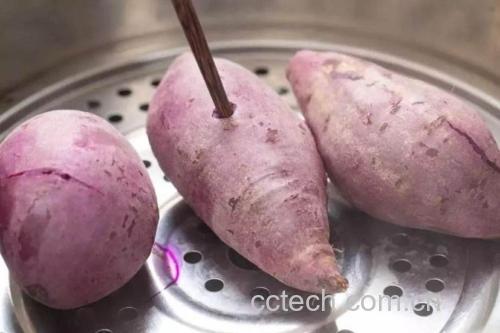 蒸煮中的红薯